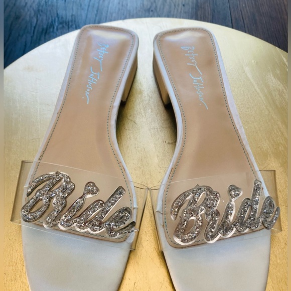 Betsey Johnson “Bride” Slip-ons. Size 9.5. Pre-owned. Excellent & Beautiful - Picture 4 of 8